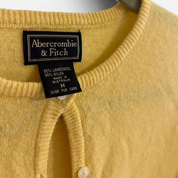 Vintage 1990s/2000s Abercrombie & Fitch Lambswool Pastel/Butter Yellow Cardigan - Picture 2 of 6
